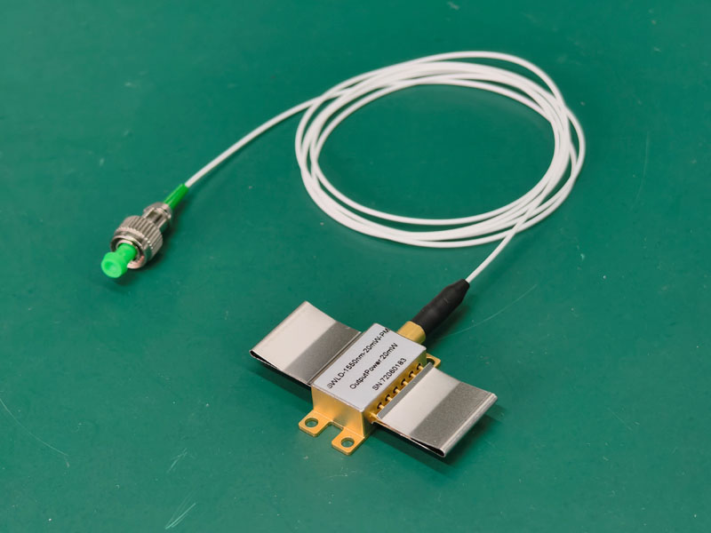 DFB semiconductor laser